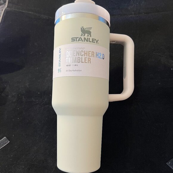 Stanley Dune 40oz Flowstate Quencher H2.0 Tumbler NIB - Picture 1 of 8